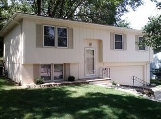 15015 Westchester Cir, Omaha, NE 68154