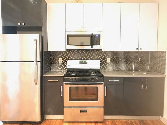2nd image of 707 Saint Johns Pl #3A