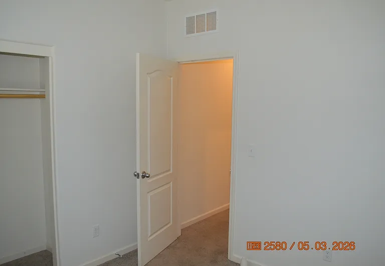 4220 Freemark Ave — Photo 16