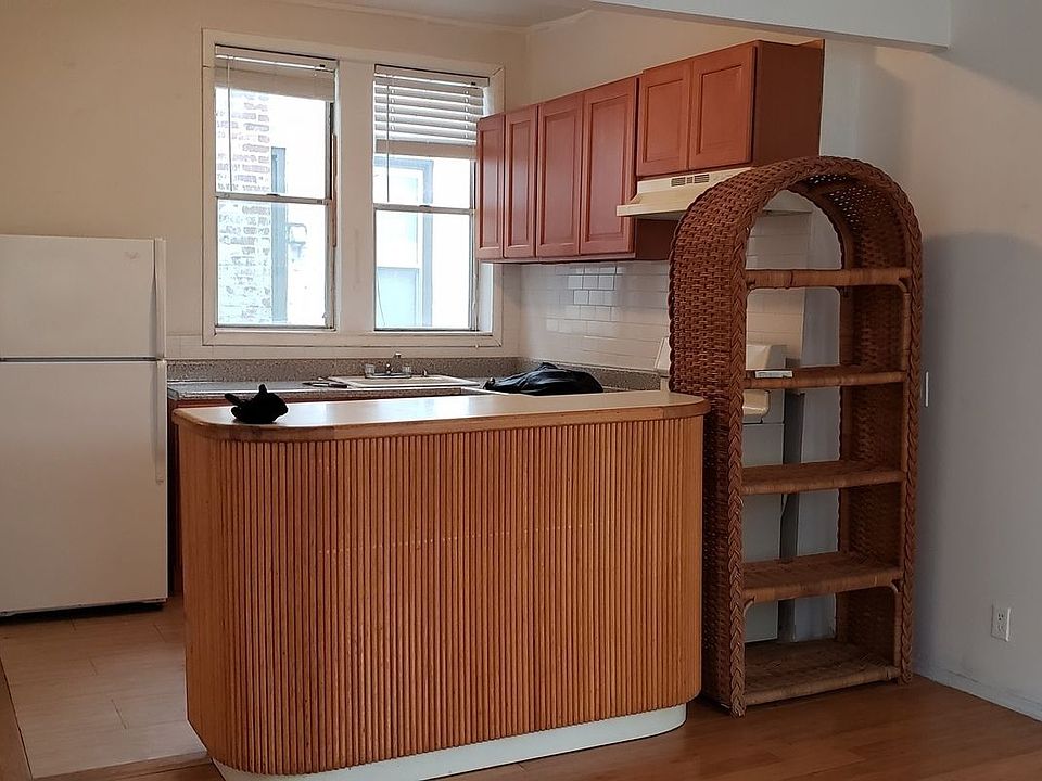 1st image of 2523 43rd St APT 2