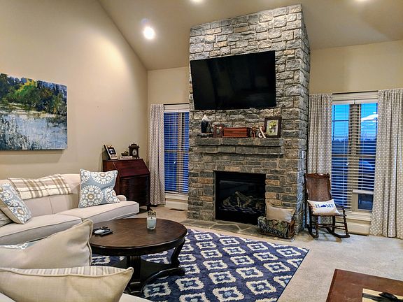 5th image of 140 Tuscany Way