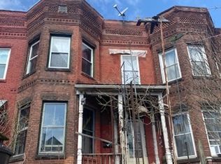 283 Walnut St, Holyoke, MA 01040