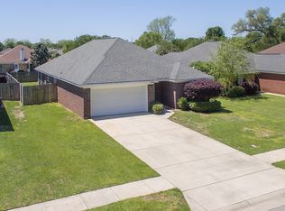 25754 Argonne Dr, Daphne, AL 36526