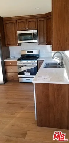 7902 Mason Ave — Photo 5