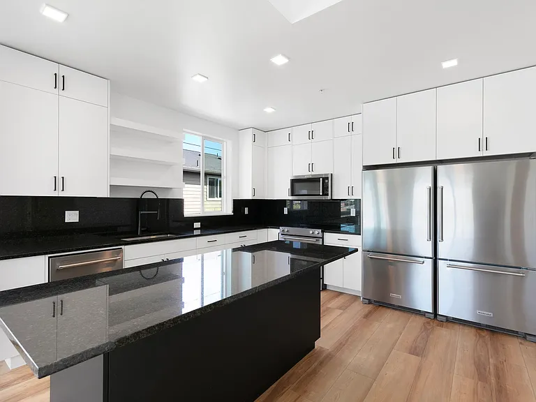 1590 Walnut Aly #1 — Photo 8