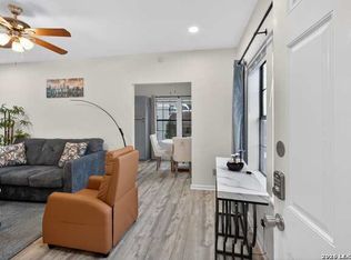 902 W Craig Pl APT 1, San Antonio, TX 78201