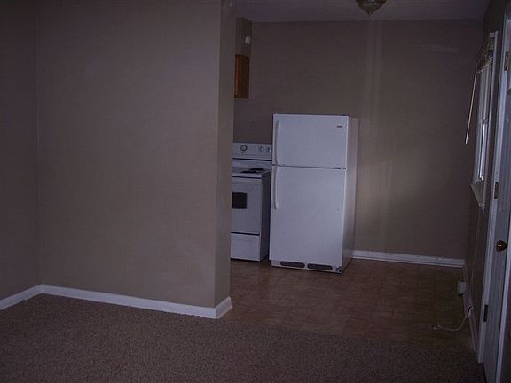 1707 Carlton, Apt D Kit Eat Space