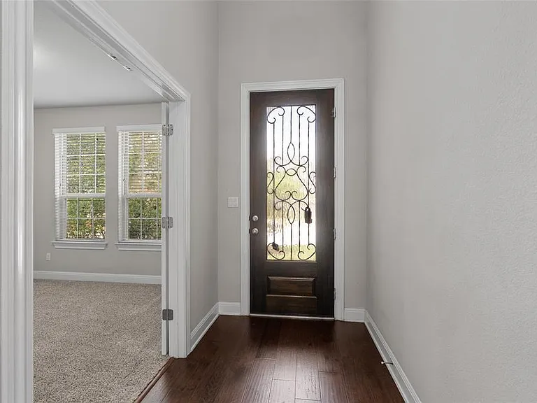 15601 Cabrillo Way — Photo 3
