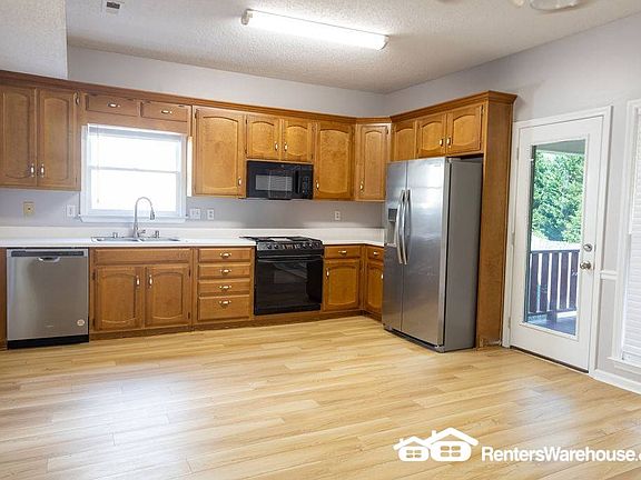 2nd image of 247 Shadowbrook Ln NE