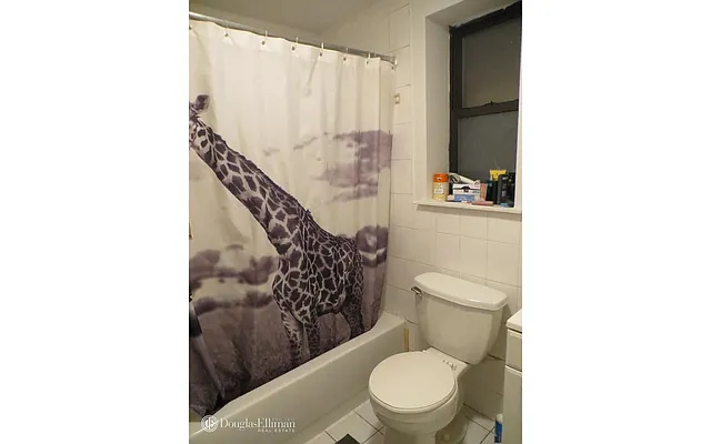 Rented by Douglas Elliman | media 11