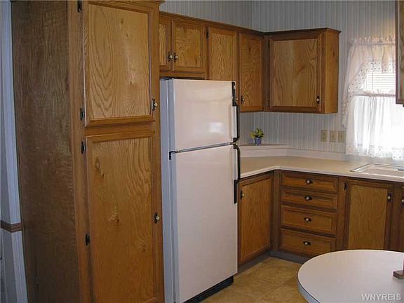 4th image of 31 Juniper Ln