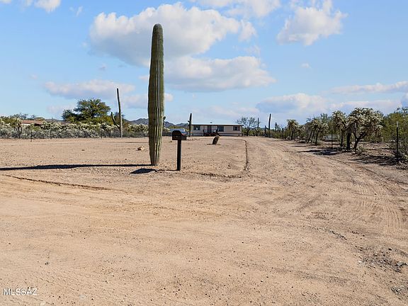 2nd image of 1650 N Camino Altar