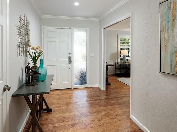 3rd image of 65 Pepper Dr