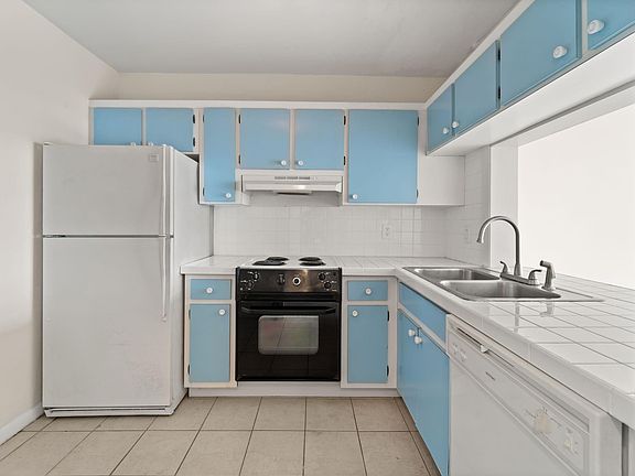 4th image of 1101 Crystal Lake Drive #605