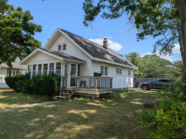 4952 Walton Ave SW, Wyoming, MI 49548