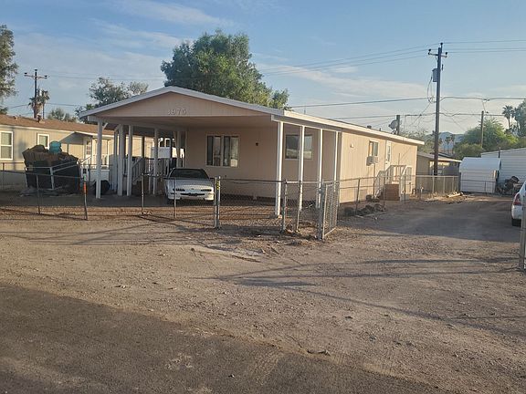 2nd image of 1975 W Riverbend Cir