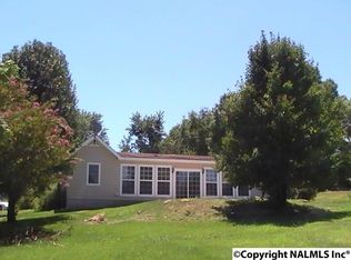 51 Diamond Dr, Hartselle, AL 35640