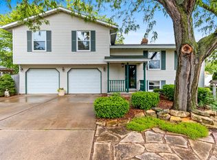 847 Basel St, De Pere, WI 54115