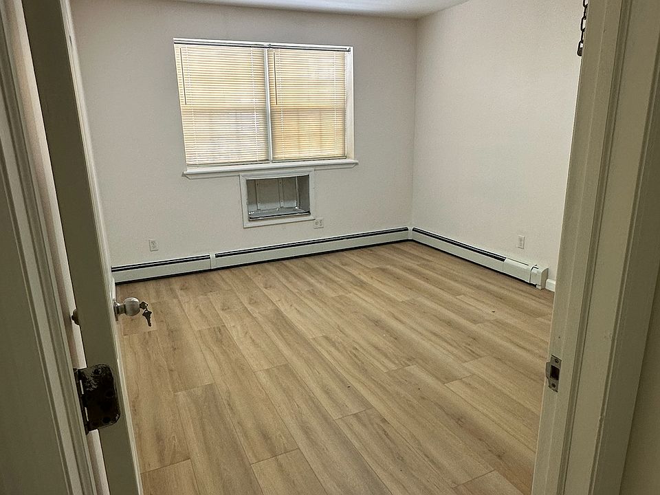 1st image of 47-11 72nd St #2