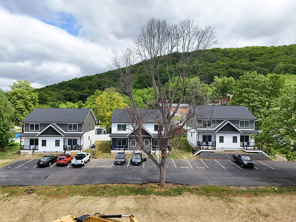 1st image of 1006 Pocahontas Ave #302