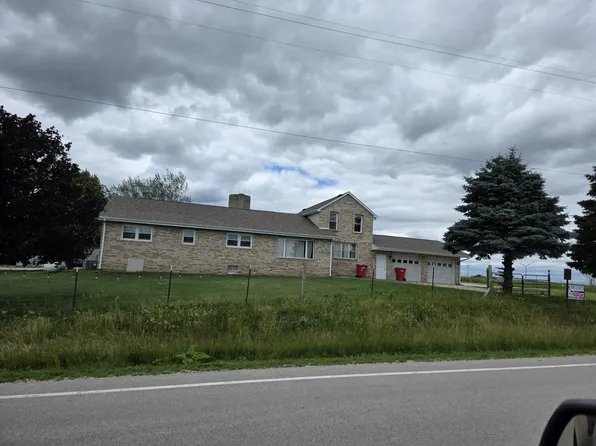 12257 Waterman Rd, Waterman, IL 60556