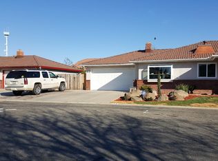 902 E Goshen Ave, Fresno, CA