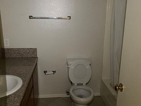 4th image of 425 S Stoneman Ave APT 8