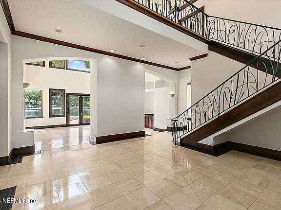 5th image of 13612 MCQUEENS Court
