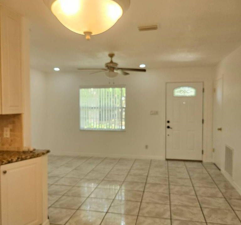 1st image of 2400 Sandalwood Dr