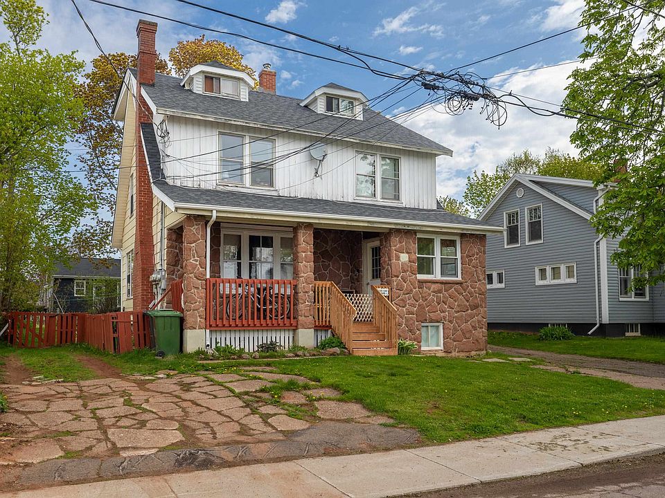 1st image of 379 Oak Ave