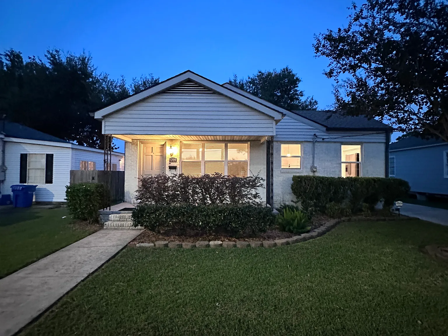 3 bed, 1749 sqft, $1,700 — Photo 3