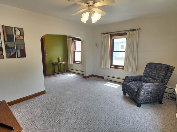 3rd image of 317 N 9th Ave