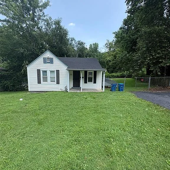 2501 Tyrell Dr — Photo 2