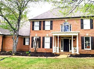 1688 Wood Mills Dr, Cordova, TN 38016