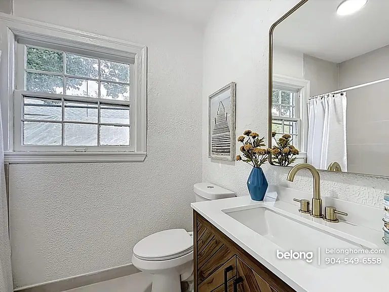 2057 Southampton Rd — Photo 16