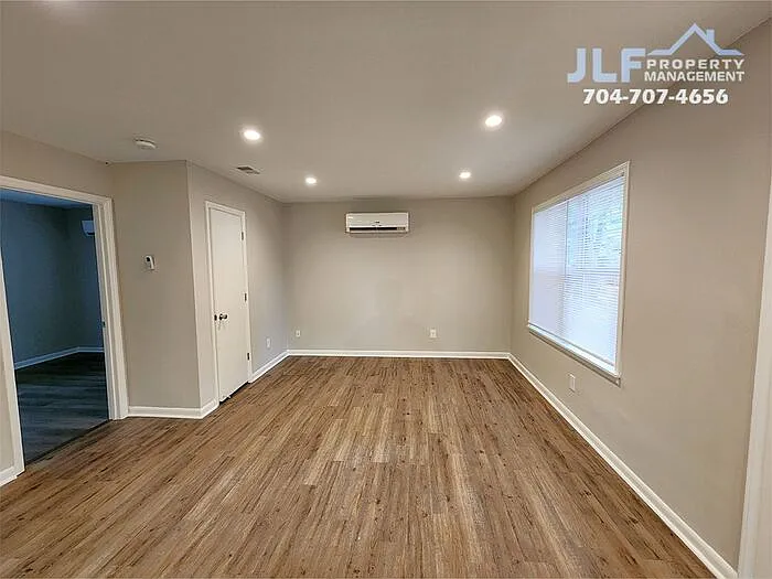 1531 E Liberty St — Photo 5