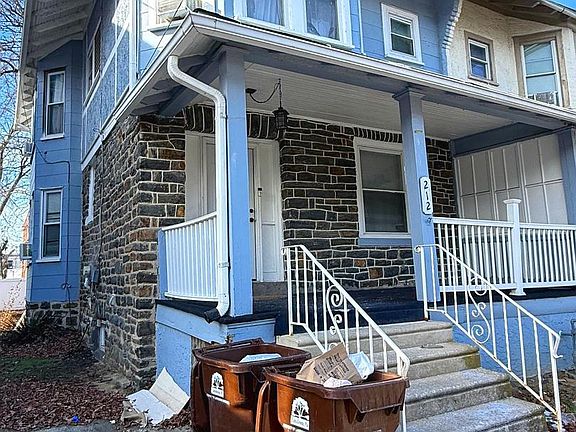 2nd image of 212 N Maple Ave