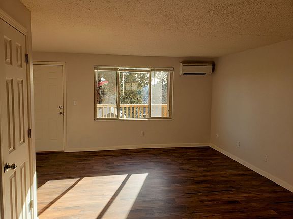 2nd image of 1015 NW Roanoke Ave #7