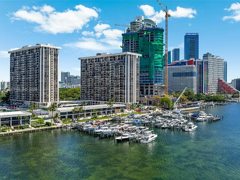 1901 Brickell Ave #B1809 — Photo 31