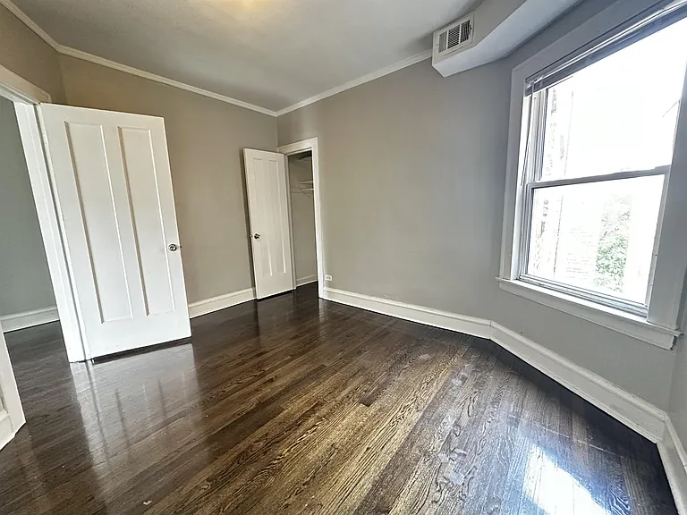 1402 N Harding Ave #2 — Photo 6