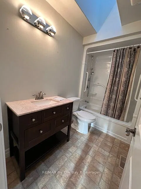 2 bed, $1,800 — Photo 3