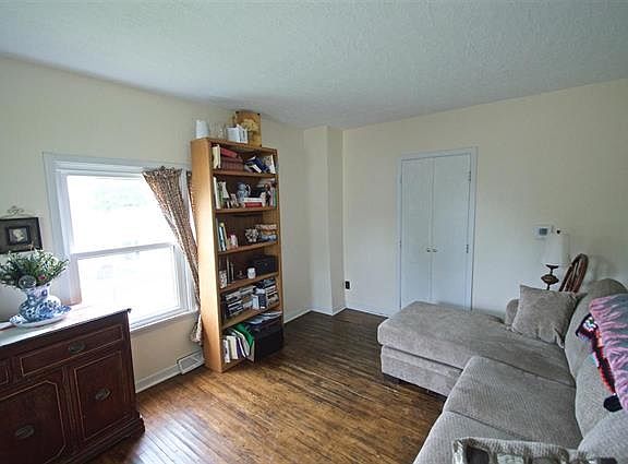 Living/family Room