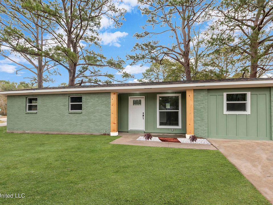1st image of 2518 Parkdale Cir