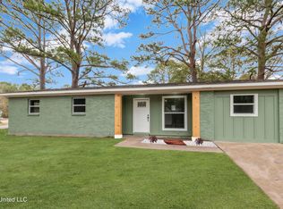 2518 Parkdale Cir, Gautier, MS 39553