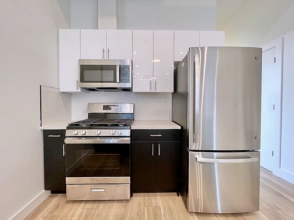 5th image of 375 Monmouth St #103