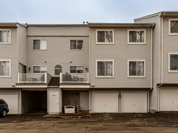 4 Staffordshire Commons Drive #4, Wallingford, CT 06492