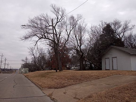 4th image of 516 NE 14th St
