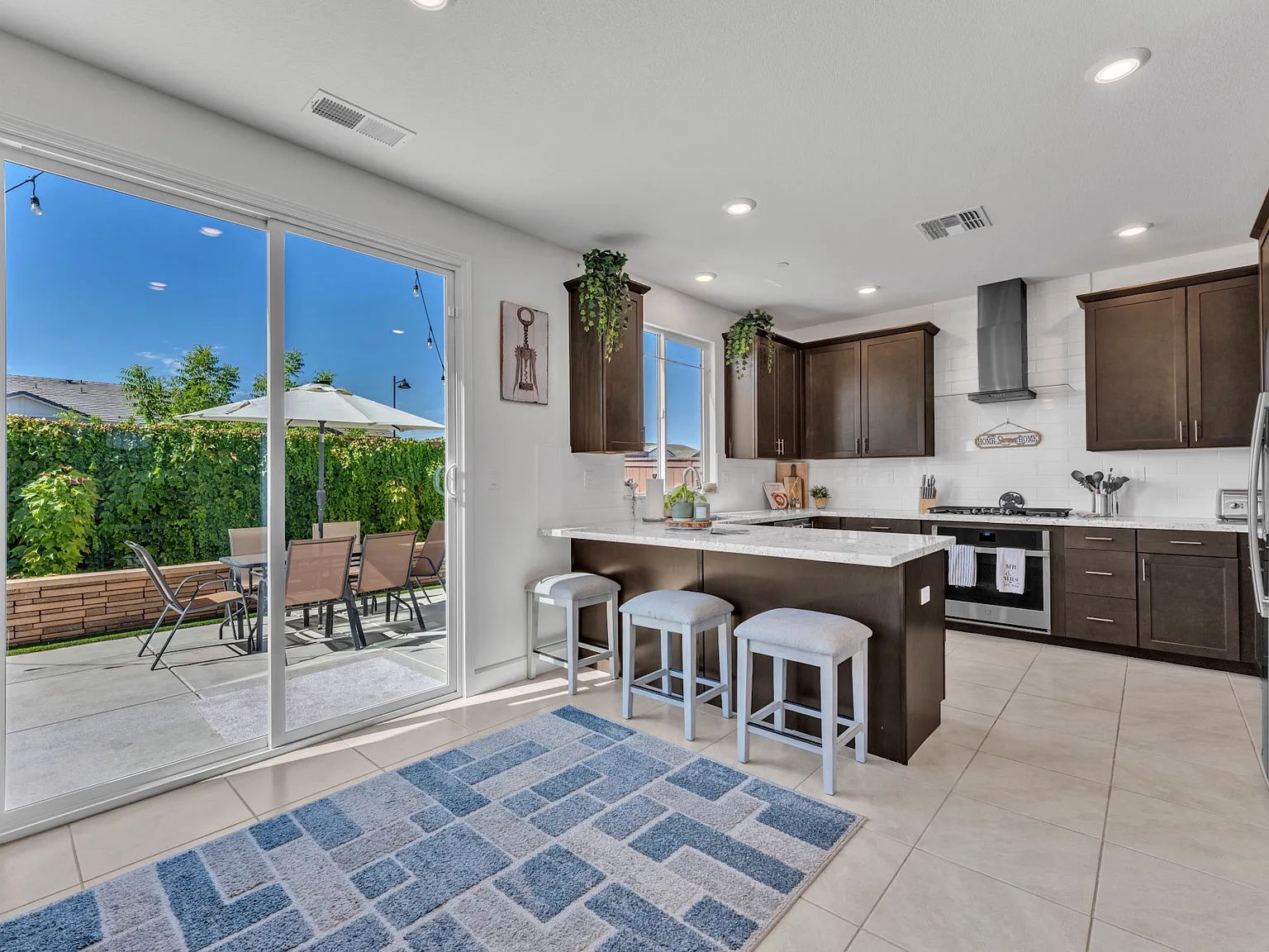 3 bed, 1638 sqft, $3,250 — Photo 4
