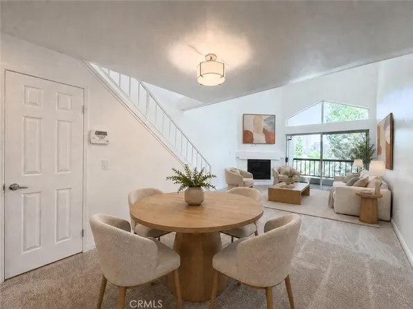 21500 Burbank Blvd APT 328, Woodland Hills, CA 91367