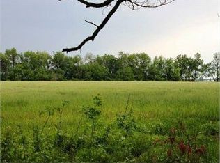 5648 Williams Rd, Alma, IL 62807